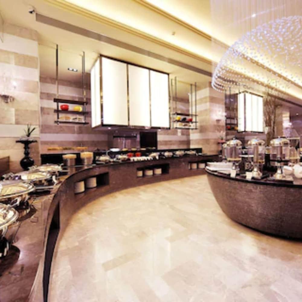 Royal Suites & Towers อู่ฮั่น ภายนอก รูปภาพ
