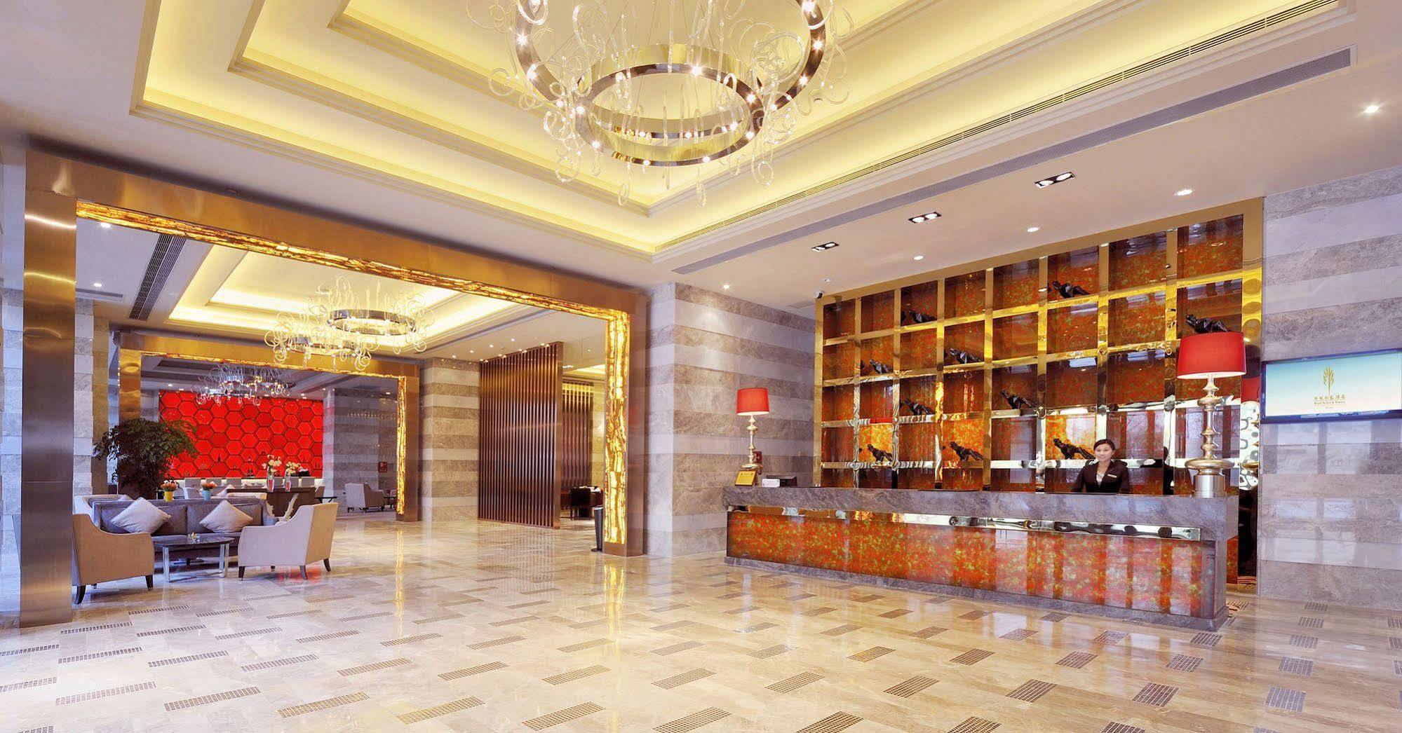 Royal Suites & Towers อู่ฮั่น ภายนอก รูปภาพ